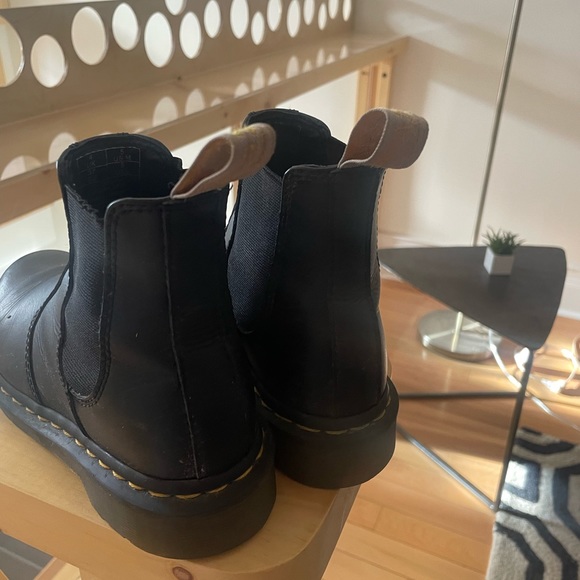 Doc Marten vegan Chelsea boot - Picture 4 of 5